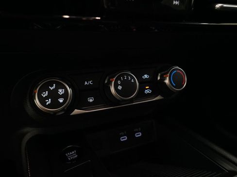 Certified 2025 Nissan Kicks SV image 20