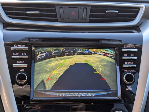 Used 2017 Nissan Murano SV image 21