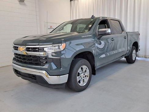 Used 2025 Chevrolet Silverado 1500 LT AWD/4WD image 2