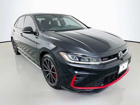 Used 2025 Volkswagen Jetta GLI Autobahn image 3