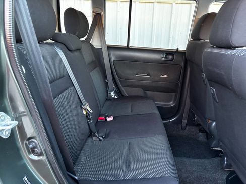 Used 2005 Scion xB image 16