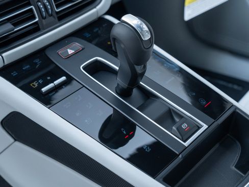 New 2026 Porsche Macan S image 28