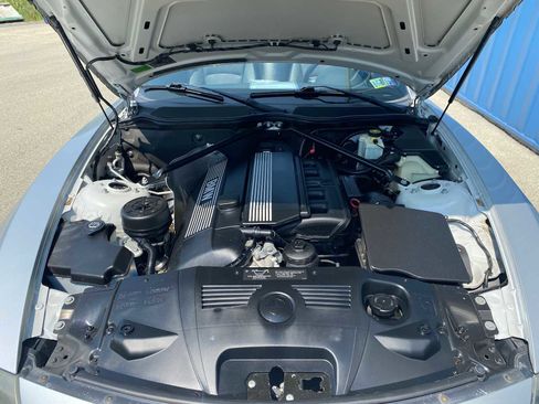 Used 2003 BMW Z4 2.5i image 5