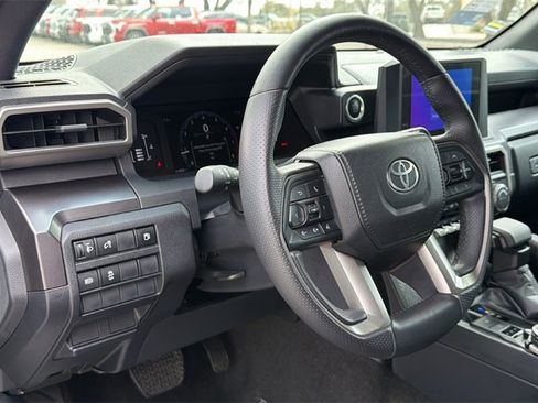 Used 2025 Toyota 4Runner SR5 image 21