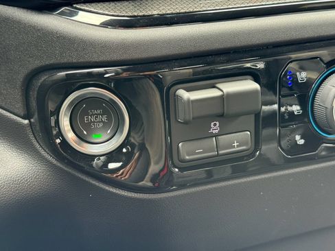 New 2026 Chevrolet Silverado 1500 ZR2 w/ LPO, Dark Essentials Package AWD/4WD image 19