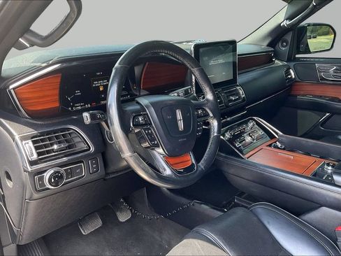 Used 2019 Lincoln Navigator L Select w/ Technology Package RWD image 14