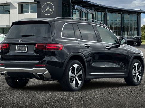 Used 2025 Mercedes-Benz GLB 250 image 4