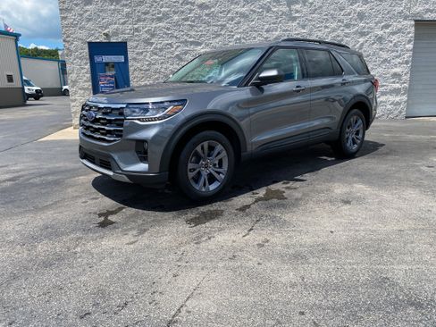 New 2026 Ford Explorer Active w/ Active Comfort Package AWD/4WD image 2