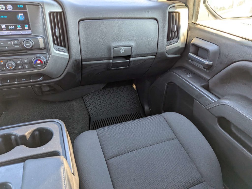 Used 2018 Chevrolet Silverado 1500 LT w/ All Star Edition RWD image 17