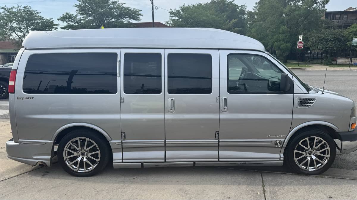 Used 2014 GMC Savana 1500 RWD image 8