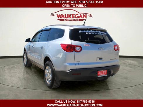 Used 2011 Chevrolet Traverse LT AWD/4WD image 4