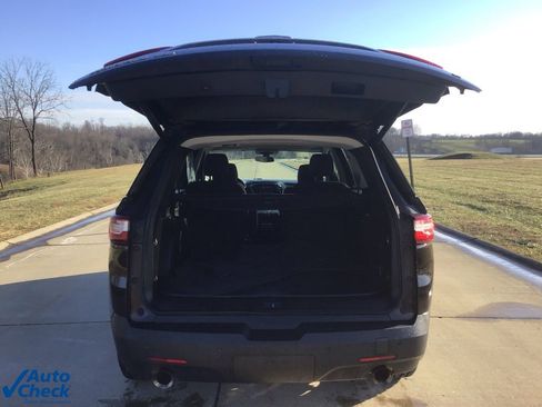Used 2019 Chevrolet Traverse LT w/ LPO, Floor Liner Package image 5