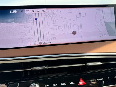 New 2026 Genesis GV70 2.5T Advanced AWD/4WD image 17