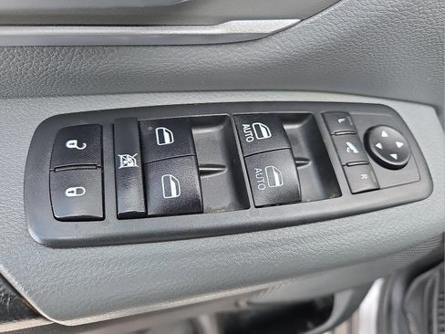 Used 2020 RAM 1500 Big Horn AWD/4WD image 13