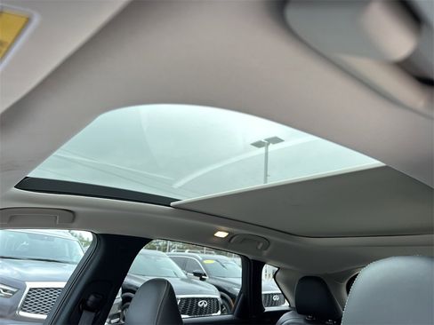 Certified 2025 INFINITI QX50 Luxe image 29