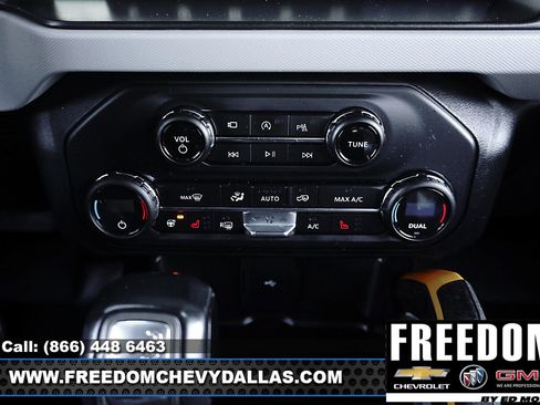 Used 2021 Ford Bronco Badlands image 17