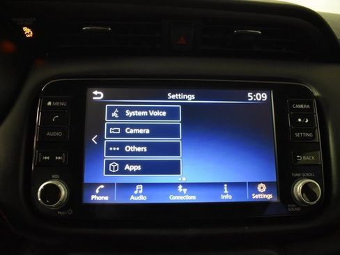 Certified 2021 Nissan Kicks SR w/ SR Premium Package image 22