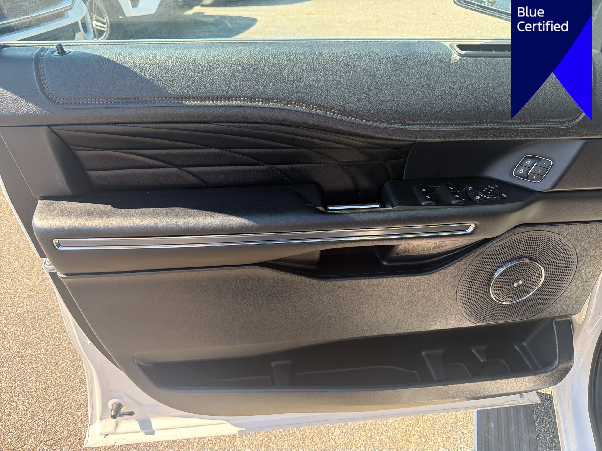Used 2019 Ford Expedition Max Platinum AWD/4WD image 9