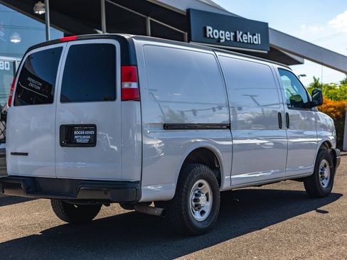 Used 2020 Chevrolet Express 2500 w/ Safety Package RWD image 7