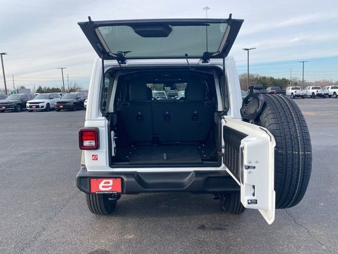 New 2026 Jeep Wrangler Sport S image 39