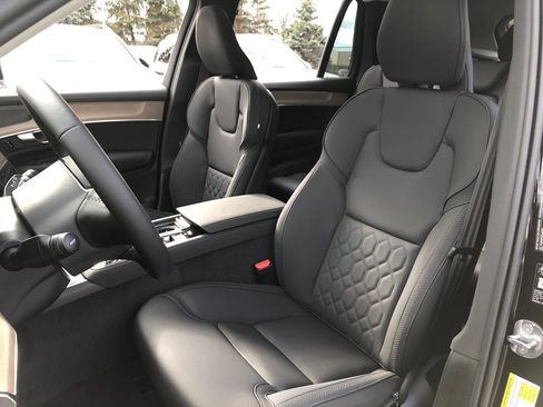 New 2026 Volvo XC90 B6 Plus w/ Protection Package Premier AWD/4WD image 33