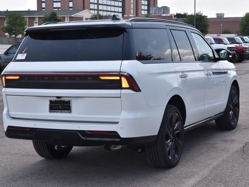 New 2027 Lincoln Navigator Black Label AWD/4WD image 7