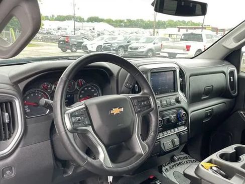 Used 2021 Chevrolet Silverado 1500 LT AWD/4WD image 26