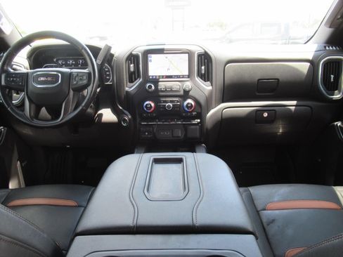 Used 2021 GMC Sierra 1500 AT4 w/ AT4 Preferred Package AWD/4WD image 12