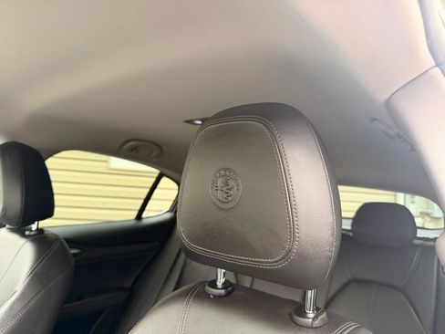 Used 2018 Alfa Romeo Stelvio Ti AWD/4WD image 16