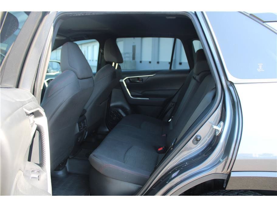 Used 2021 Toyota RAV4 SE w/ Weather & Moonroof Package AWD/4WD image 12