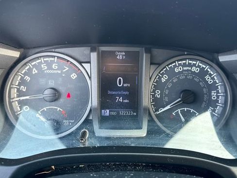 Used 2016 Toyota Tacoma TRD Off-Road w/ Towing Package image 21