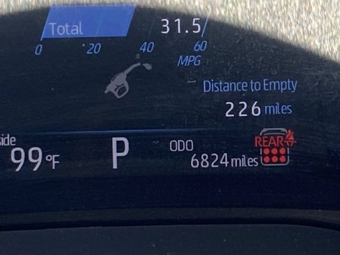 Certified 2026 Toyota Sienna XLE FWD image 12