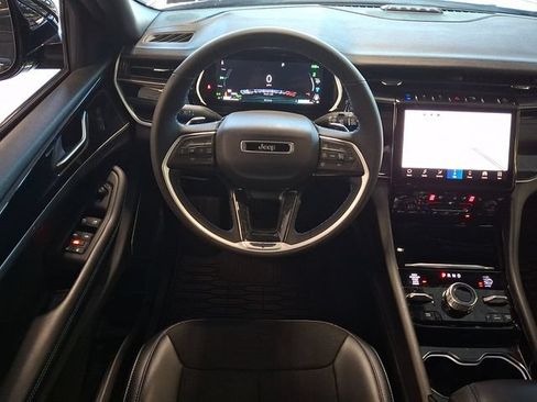 Used 2023 Jeep Grand Cherokee Trailhawk w/ Luxury Tech Group III AWD/4WD image 10