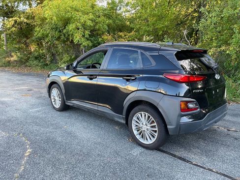 Used 2018 Hyundai Kona SEL image 3