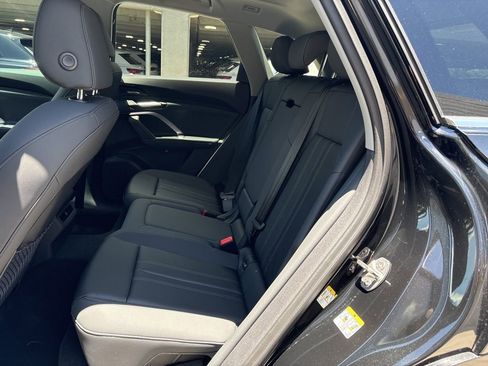 New 2025 Audi Q5 Premium Plus image 12