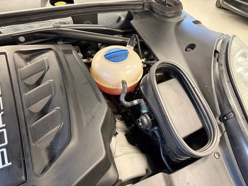 Used 2016 Porsche Macan S AWD/4WD image 24