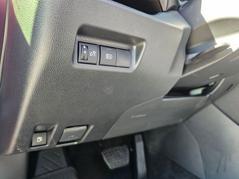 Used 2025 Toyota RAV4 LE AWD/4WD image 21
