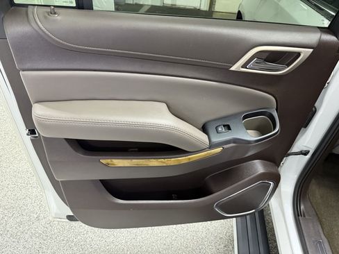 Used 2017 GMC Yukon XL Denali w/ Open Road Package image 30