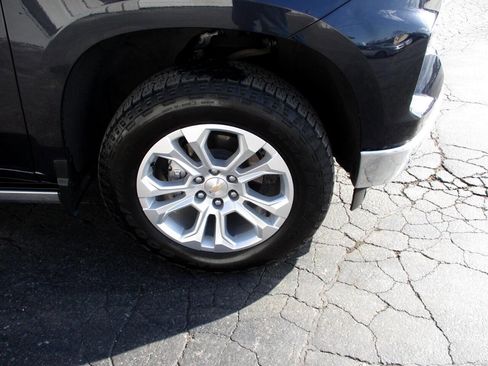 Used 2023 Chevrolet Silverado 1500 LTZ w/ LTZ Premium Package image 28