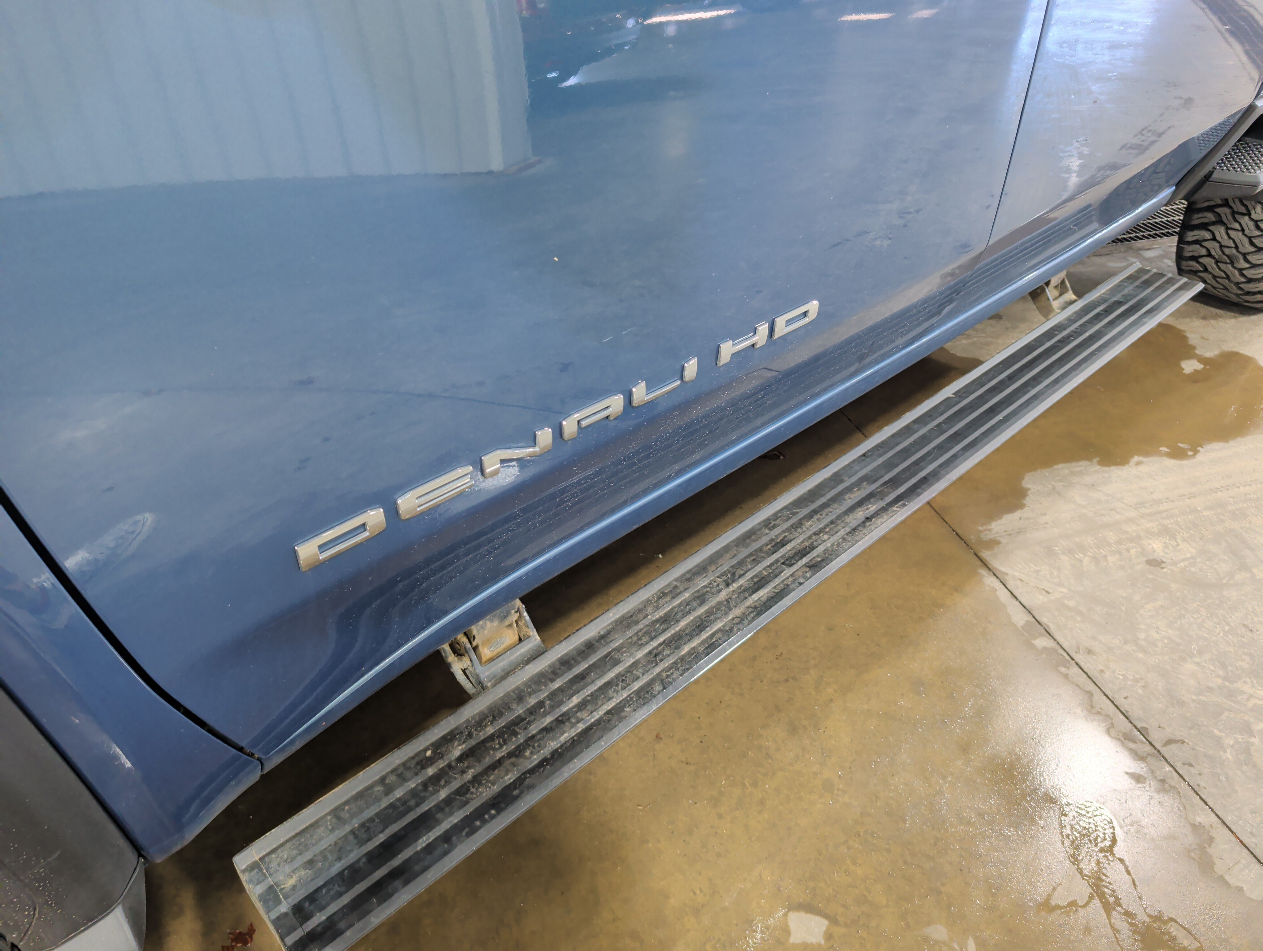 Used 2024 GMC Sierra 2500 Denali w/ Denali Reserve Package AWD/4WD image 9