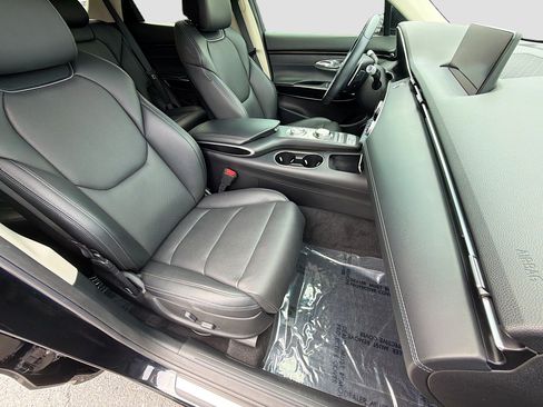 Used 2022 Genesis GV70 2.5T AWD/4WD image 15