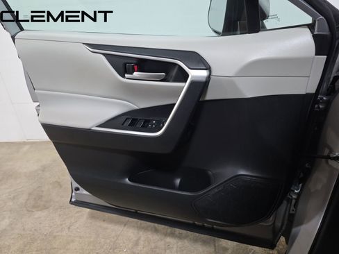 Used 2021 Toyota RAV4 XLE Premium FWD image 29