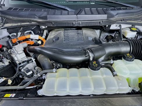 Used 2022 Ford F150 Platinum w/ Equipment Group 701A High AWD/4WD image 9