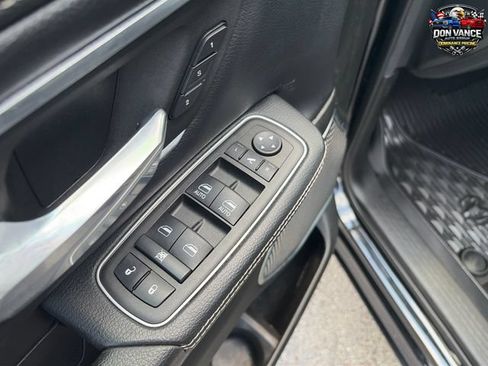 Used 2023 RAM 1500 Laramie AWD/4WD image 14