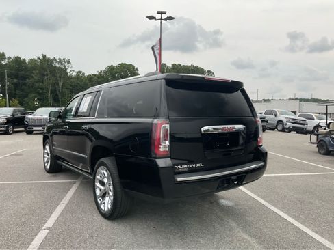 Used 2019 GMC Yukon XL Denali w/ Denali Ultimate Package AWD/4WD image 7