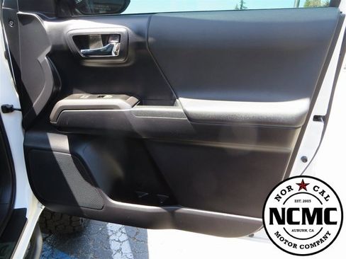 Used 2021 Toyota Tacoma TRD Sport image 58