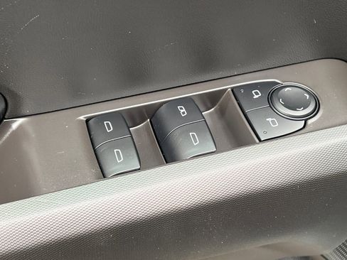 Used 2025 GMC Canyon Elevation w/ Convenience Package image 11