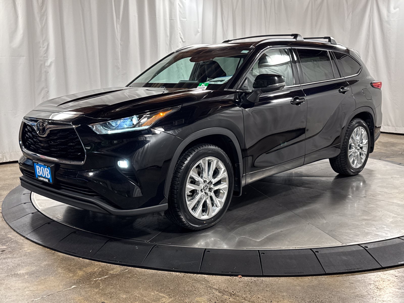 Used 2022 Toyota Highlander Limited AWD/4WD image 1