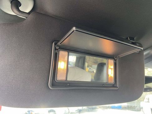 Used 2019 Jeep Grand Cherokee Altitude image 27