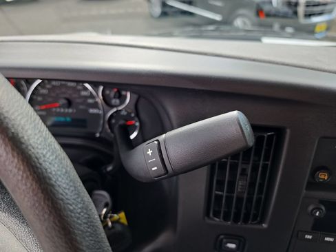 Certified 2025 Chevrolet Express 3500 LT w/ LT Preferred Equipment Group RWD image 17